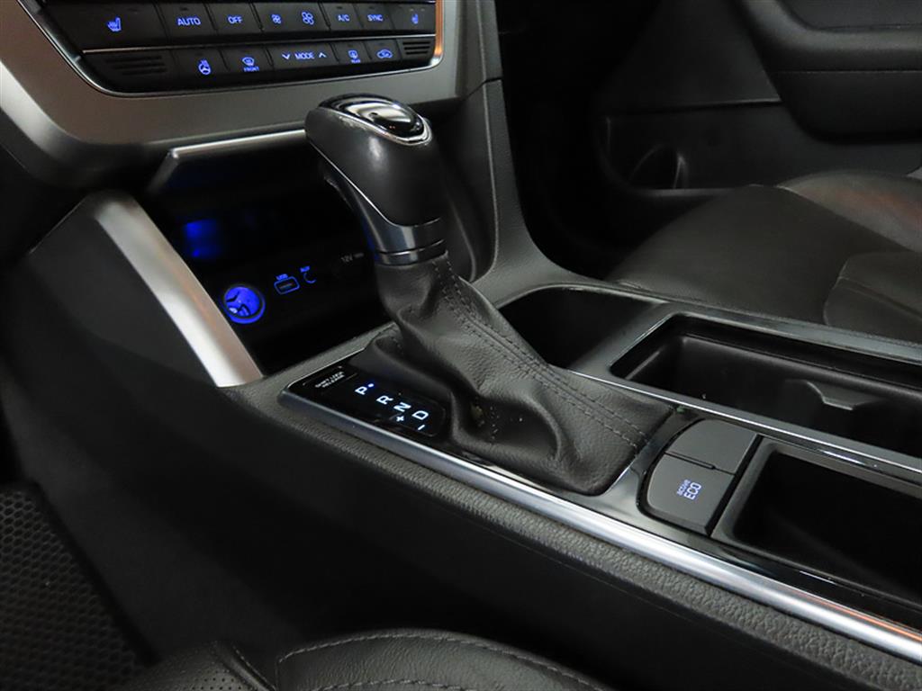 HYUNDAI Sonata - Vista 11