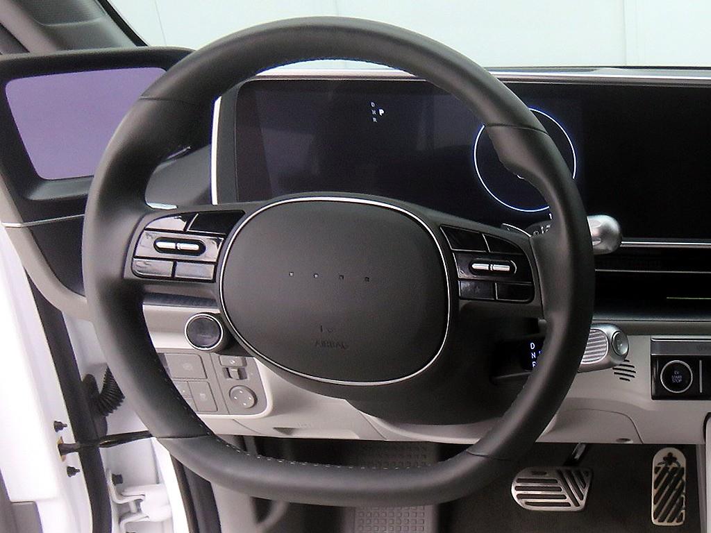 HYUNDAI Ioniq 6 - Vista 9