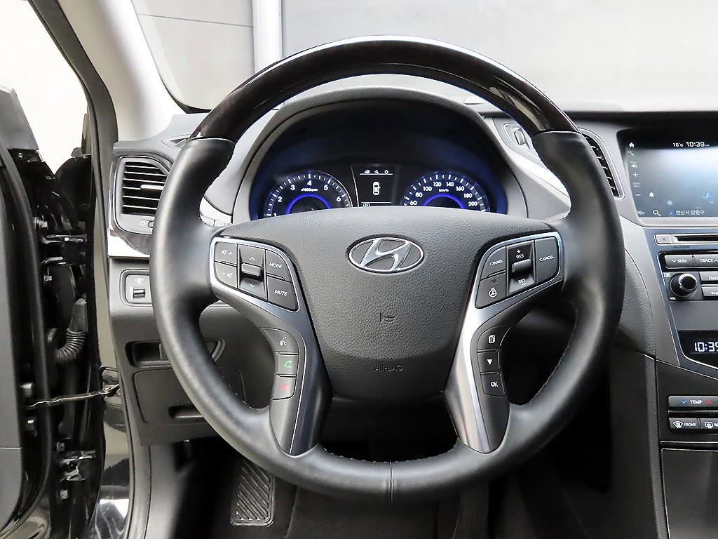 HYUNDAI Grandeur - Vista 9