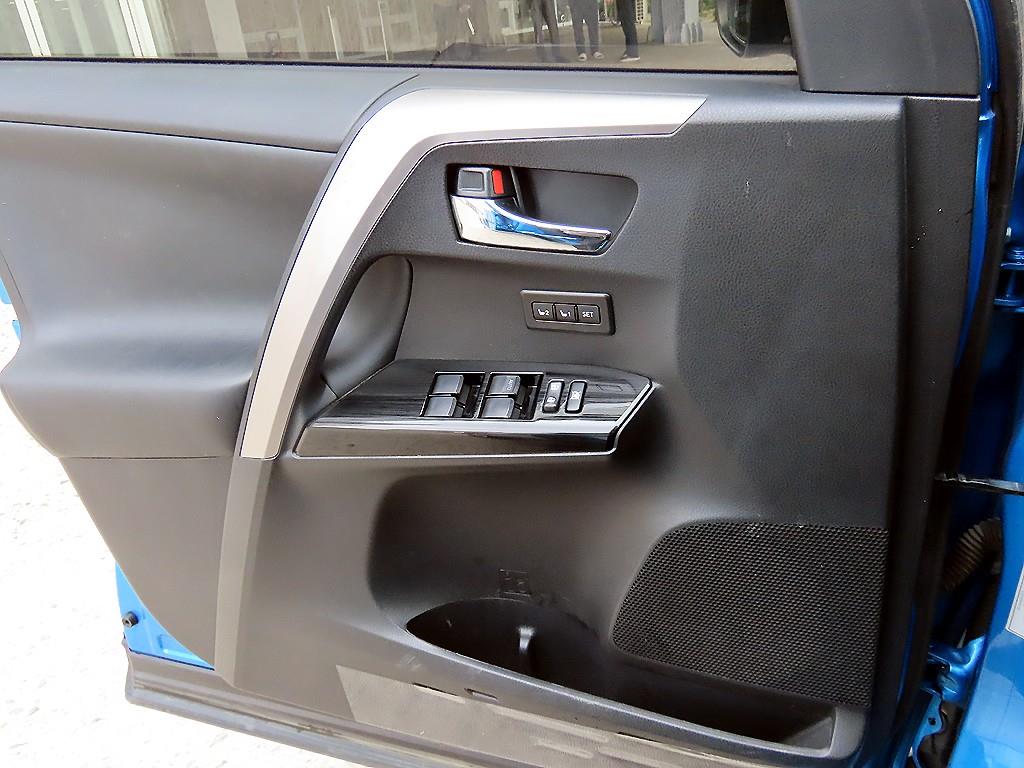 Toyota RAV4 - Vista 11