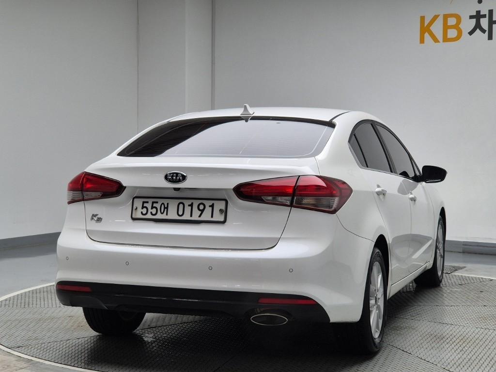 KIA K3 - Vista 3
