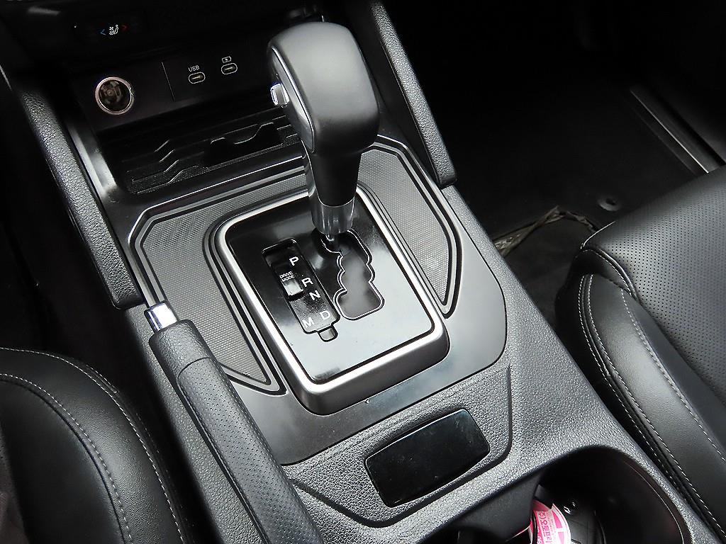 Ssangyong Rexton - Vista 10