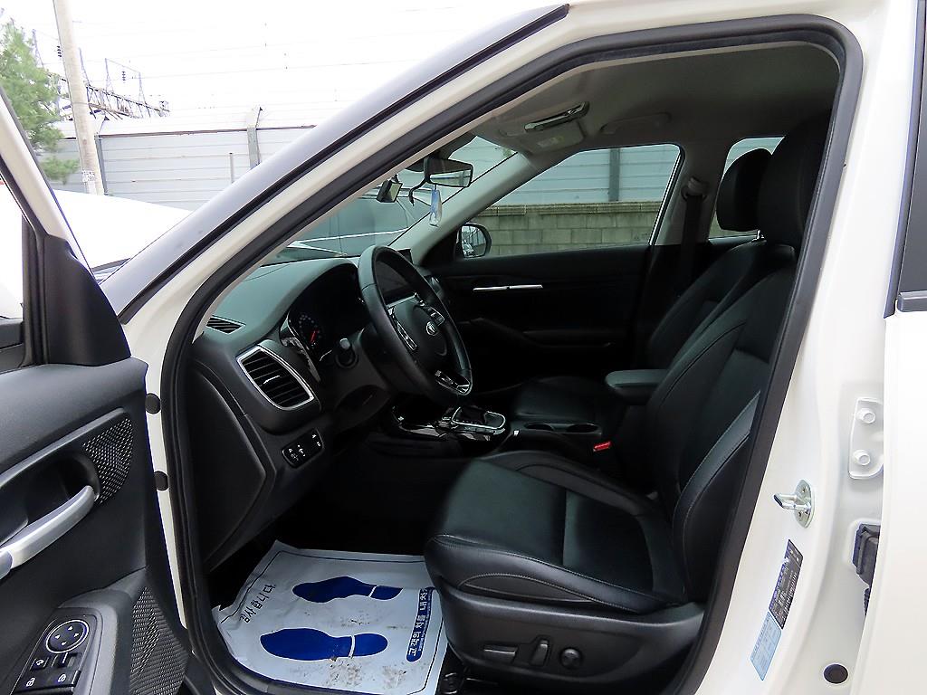 KIA Seltos - Vista 5