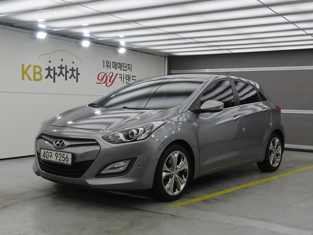 HYUNDAI i30 2012 Gris - Importación desde Corea - HF Imports Iquique - Foto 1