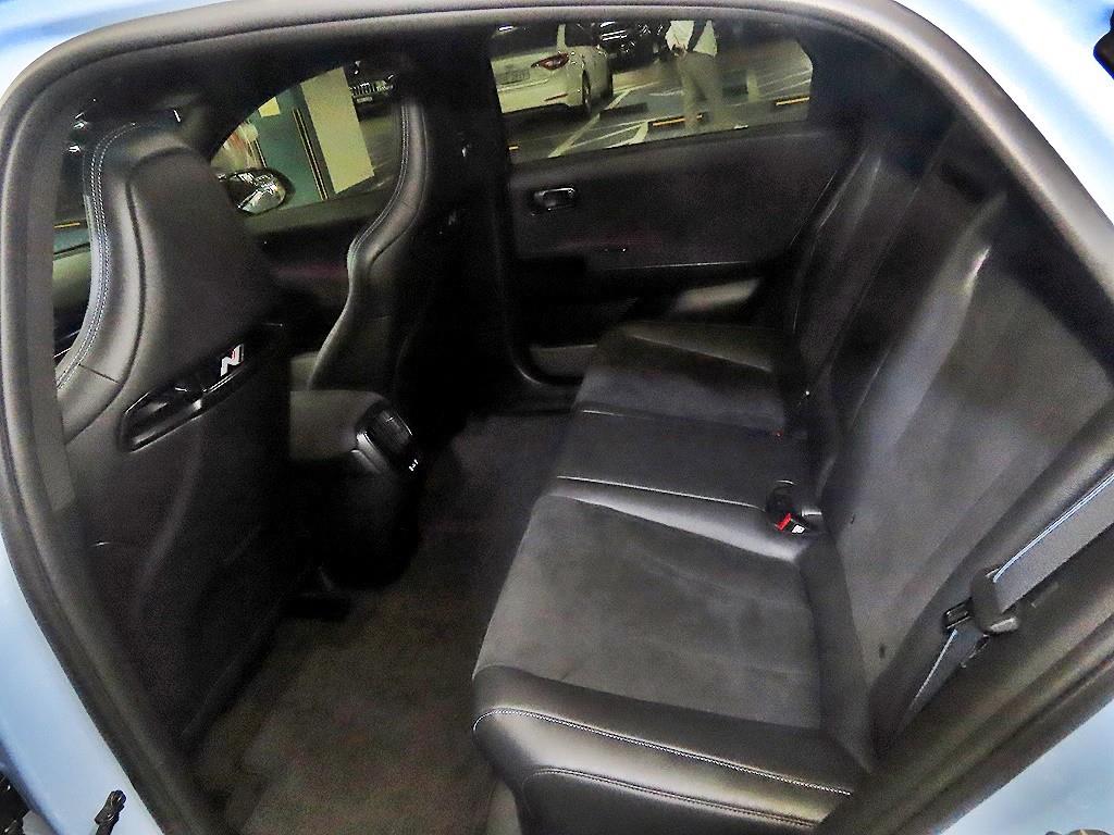 HYUNDAI Ioniq 6 - Vista 7