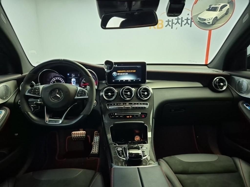 Mercedes Benz GLC Class - Vista 7