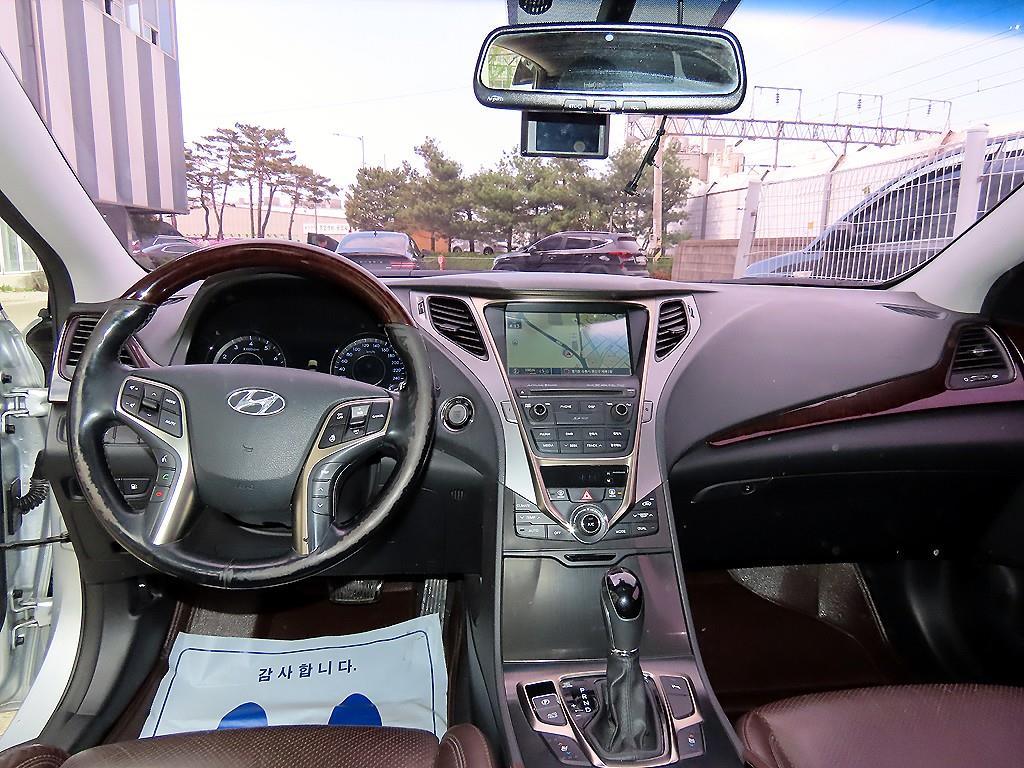 HYUNDAI Grandeur - Vista 6