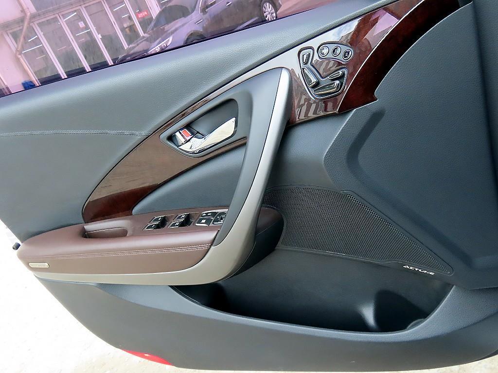 HYUNDAI Grandeur - Vista 10