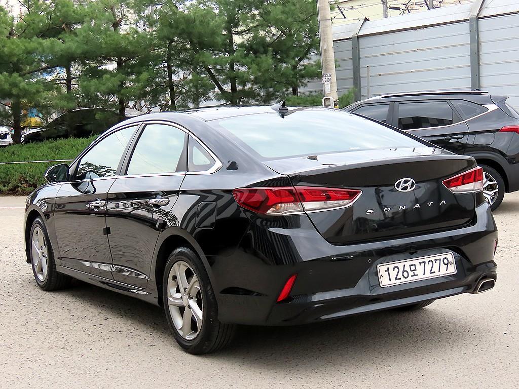 HYUNDAI Sonata - Vista 3