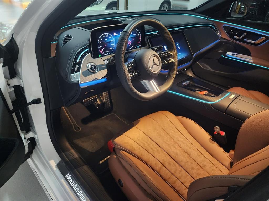 Mercedes Benz E class - Vista 6