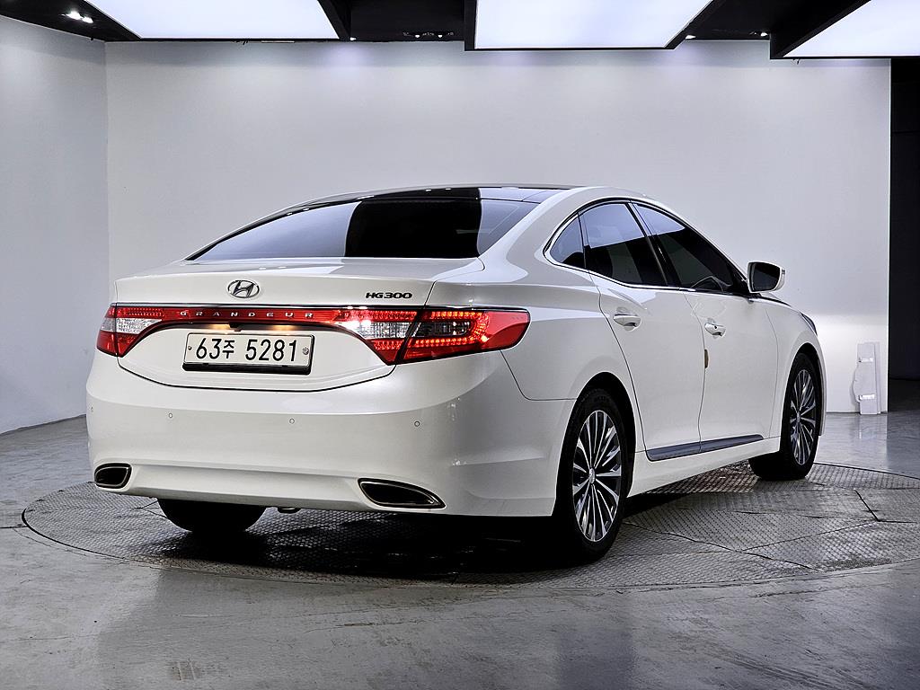 HYUNDAI Grandeur - Vista 4