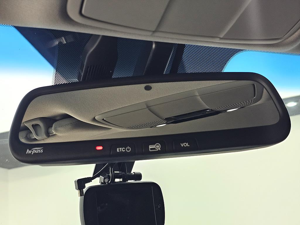 HYUNDAI Grandeur - Vista 12