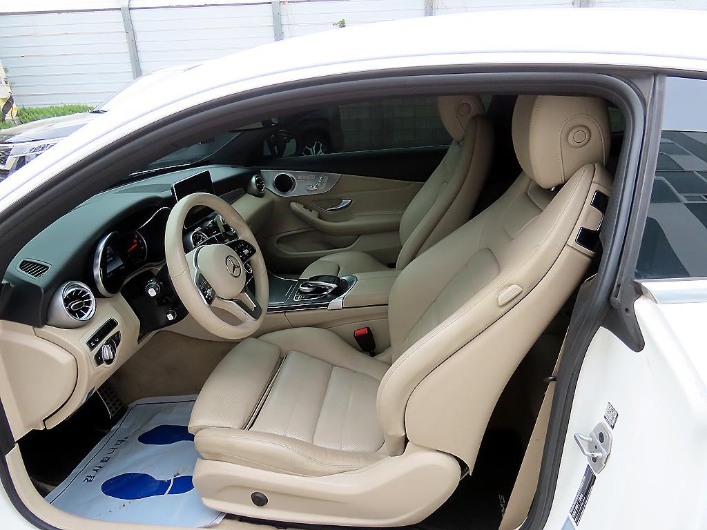 Mercedes Benz C Class - Vista 5