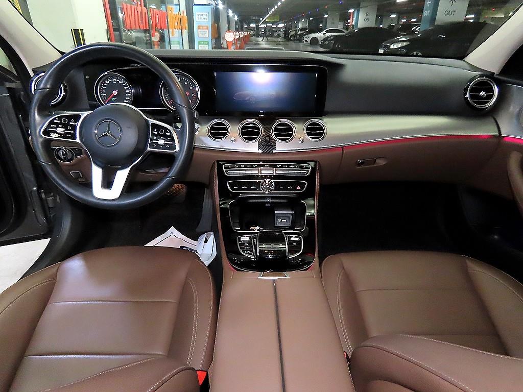 Mercedes Benz E class - Vista 10