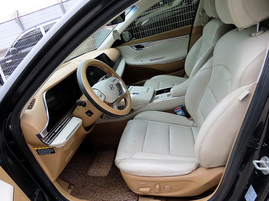 HYUNDAI Grandeur - Vista 5