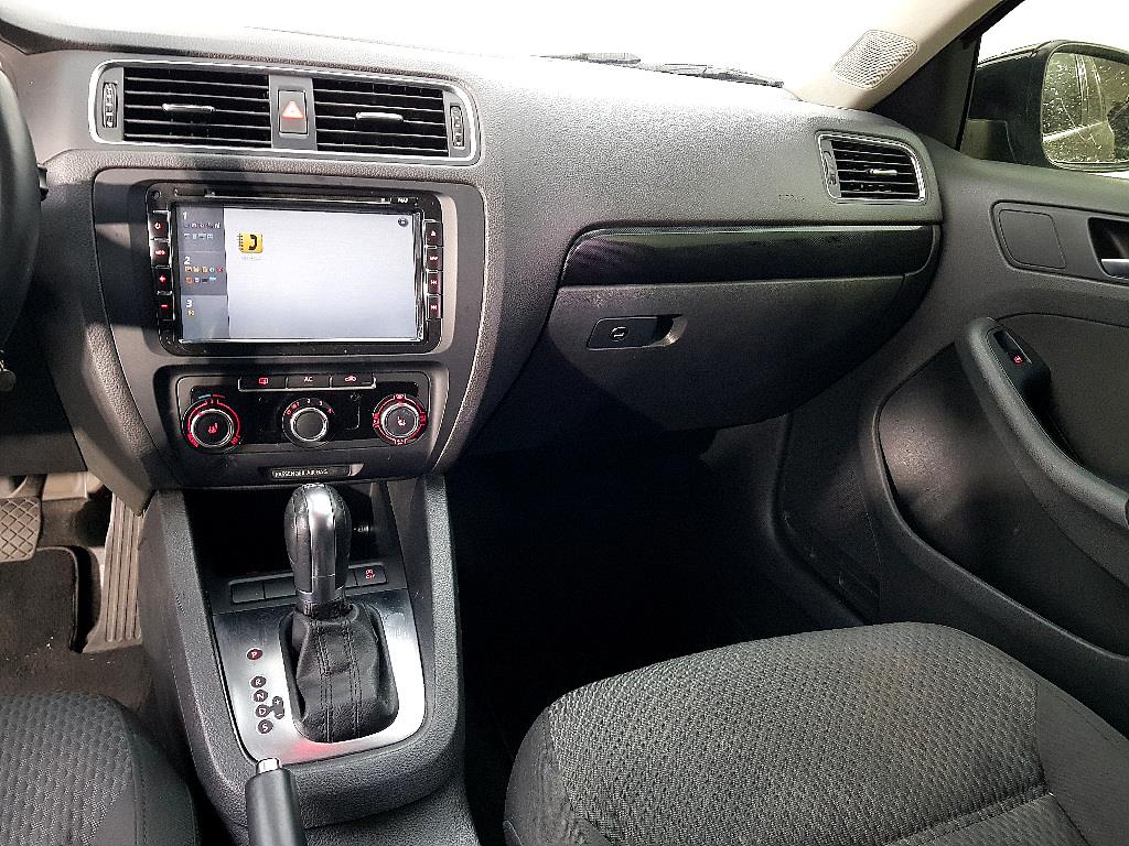 Volkswagen Jetta - Vista 10