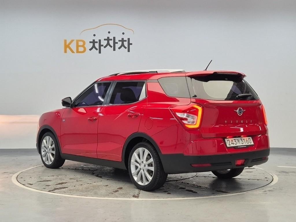 Ssangyong Tivoli - Vista 2