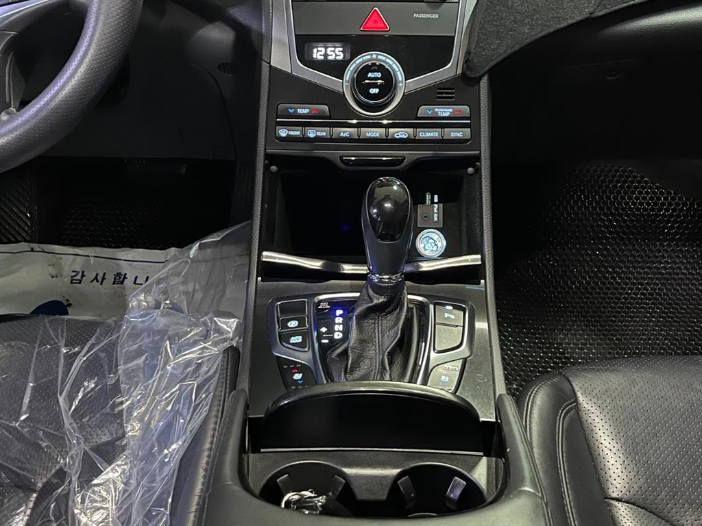 HYUNDAI Grandeur - Vista 9