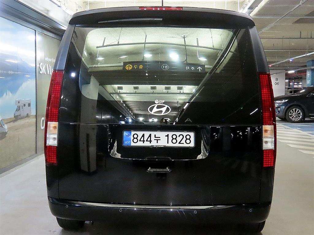 HYUNDAI Staria - Vista 5