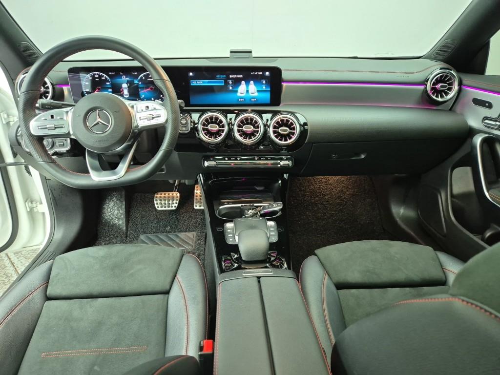 Mercedes Benz CLA Class - Vista 5