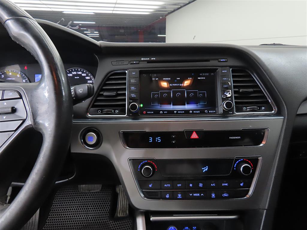 HYUNDAI Sonata - Vista 12