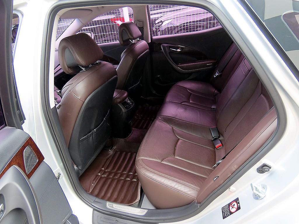 HYUNDAI Grandeur - Vista 5