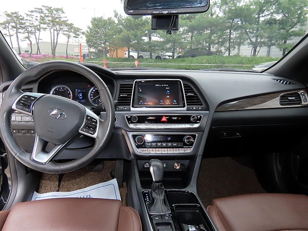 HYUNDAI Sonata - Vista 7