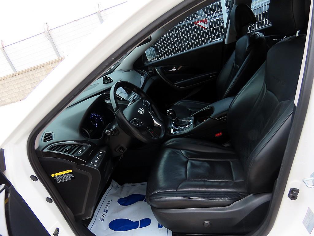 HYUNDAI Grandeur - Vista 5