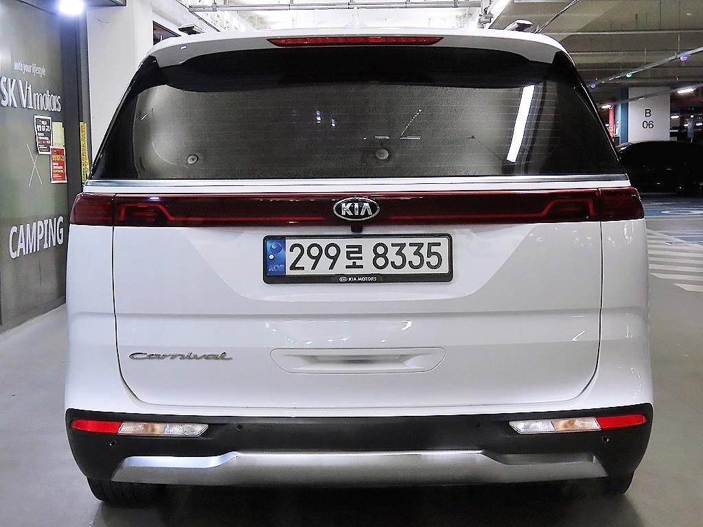 KIA Carnival - Vista 5