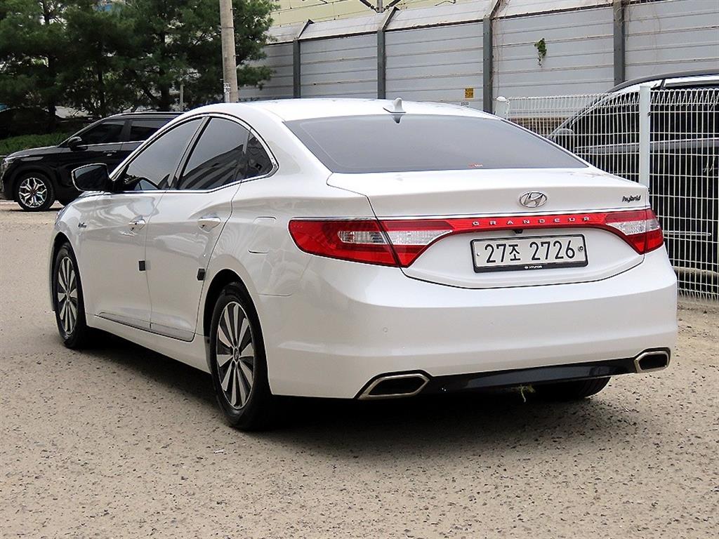 HYUNDAI Grandeur - Vista 3