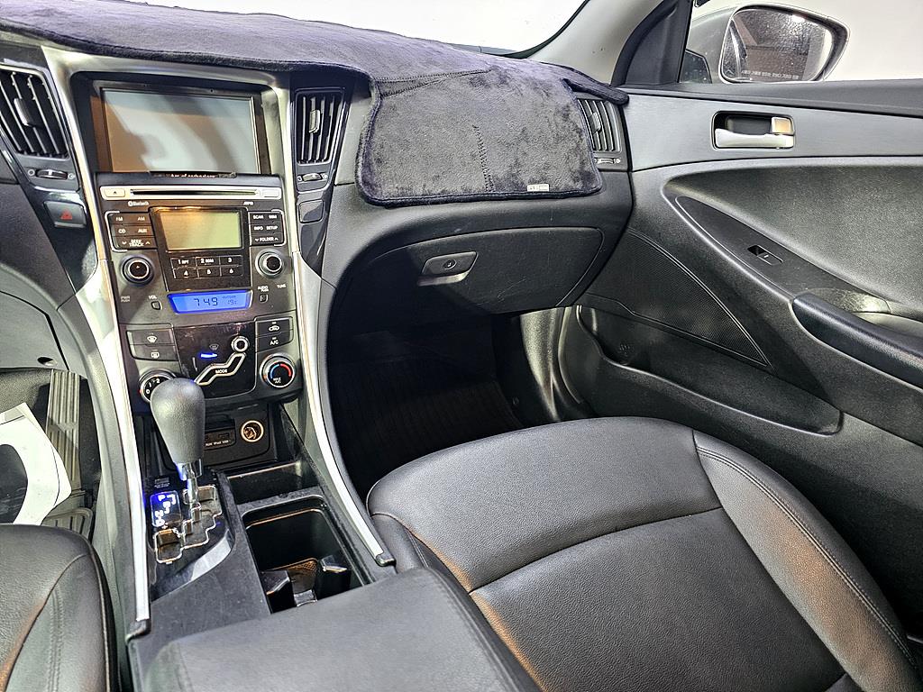 HYUNDAI Sonata - Vista 10
