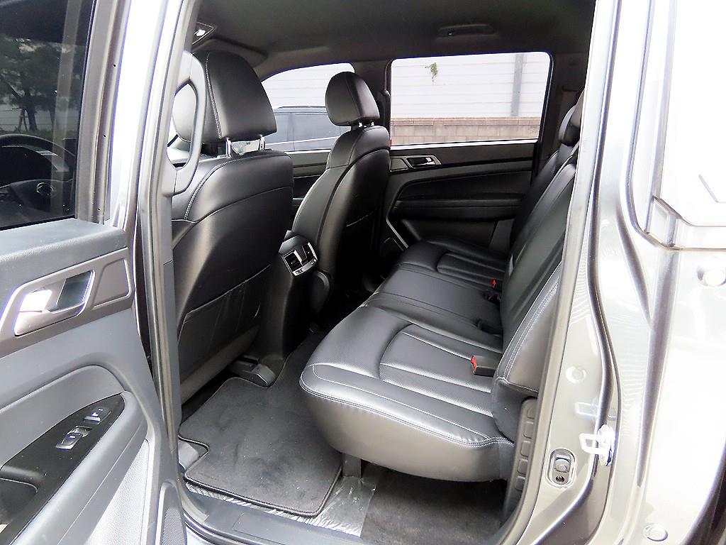 Ssangyong Rexton - Vista 6