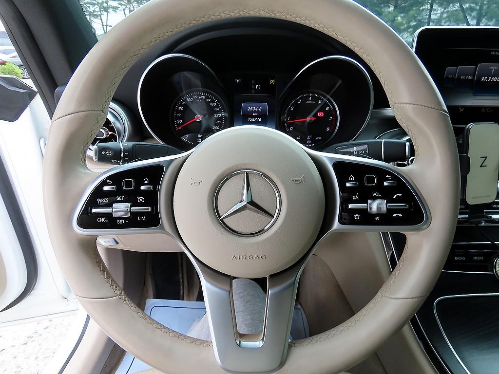 Mercedes Benz C Class - Vista 8