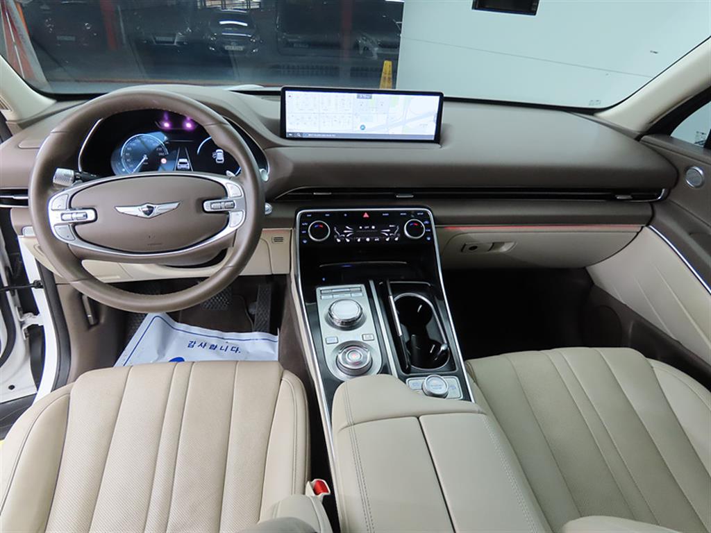 Genesis GV80 - Vista 7