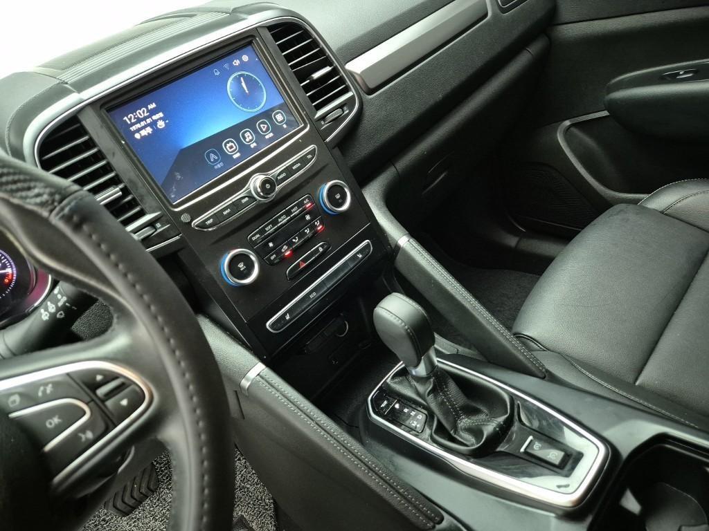 SAMSUNG QM6 - Vista 10