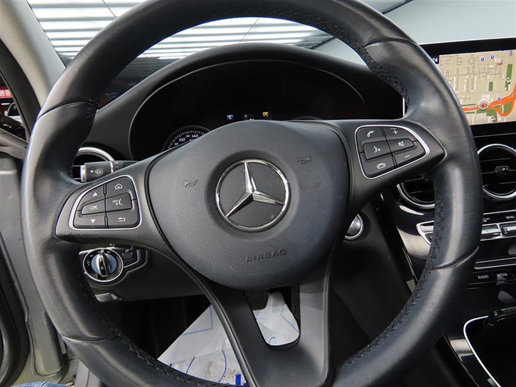 Mercedes Benz C Class - Vista 8