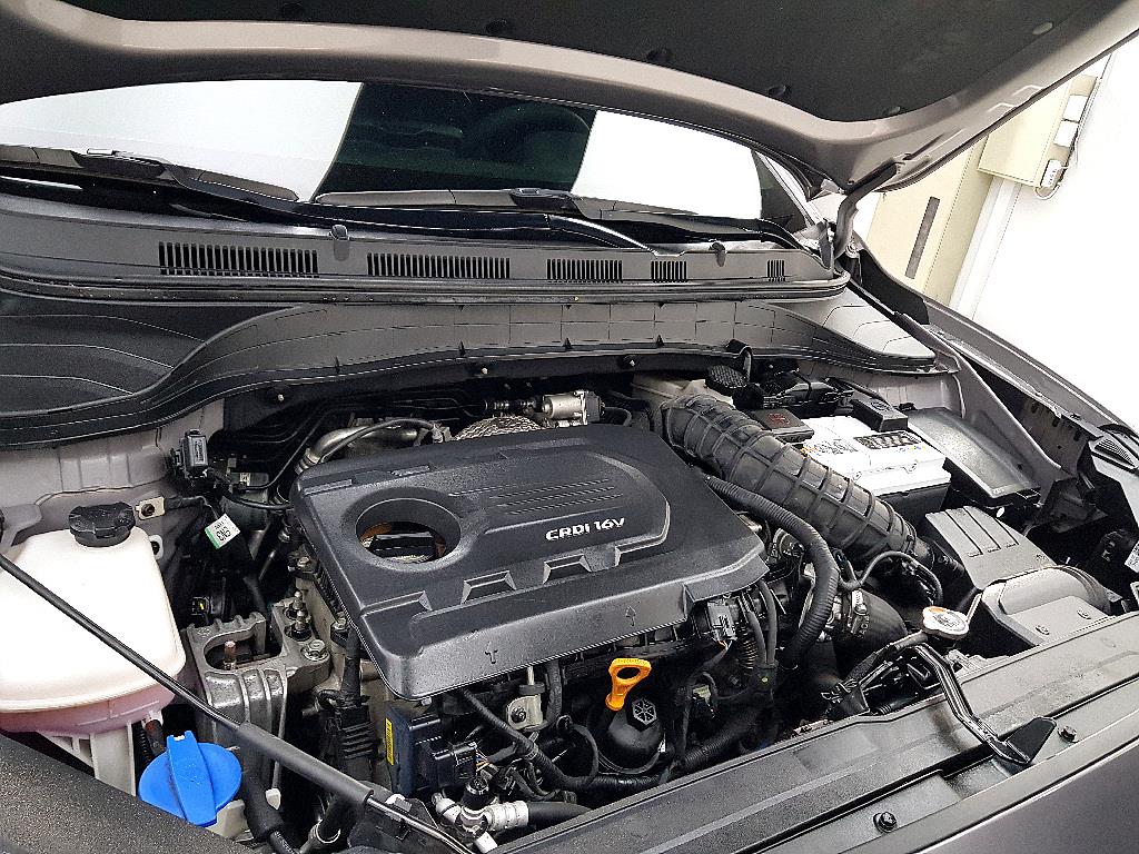 HYUNDAI Kona - Vista 6