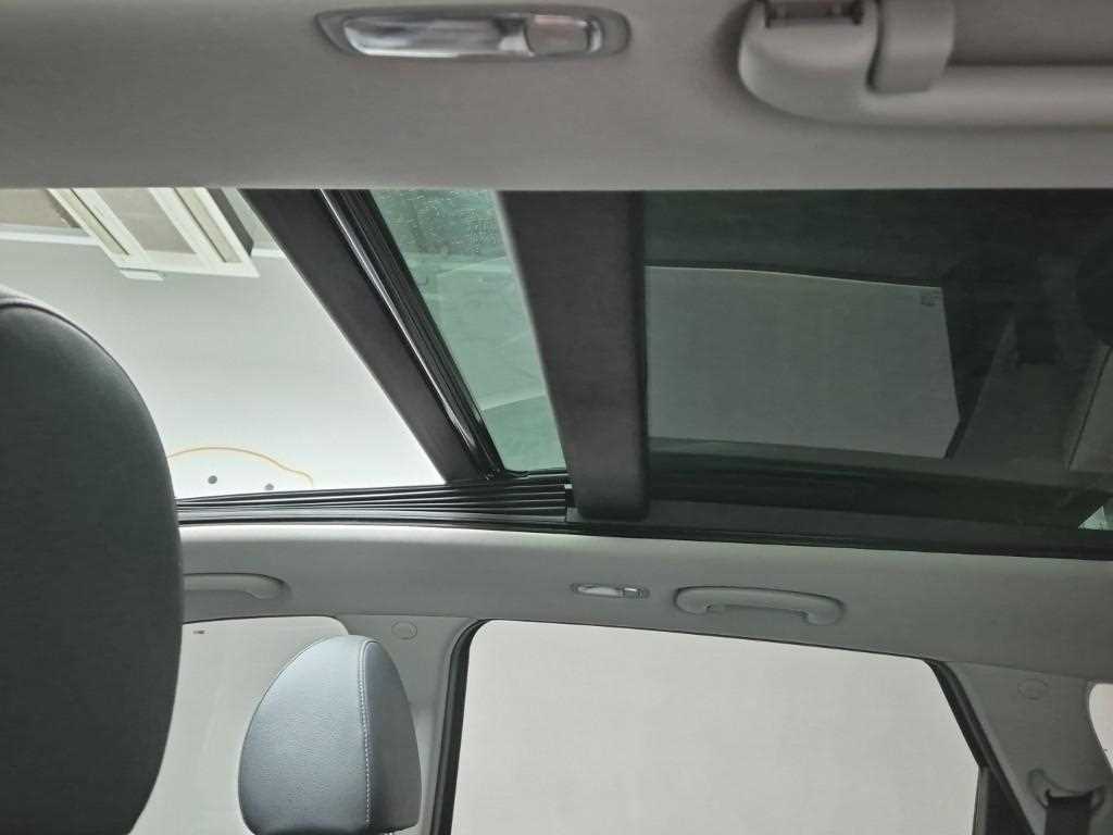 KIA Sorento - Vista 12