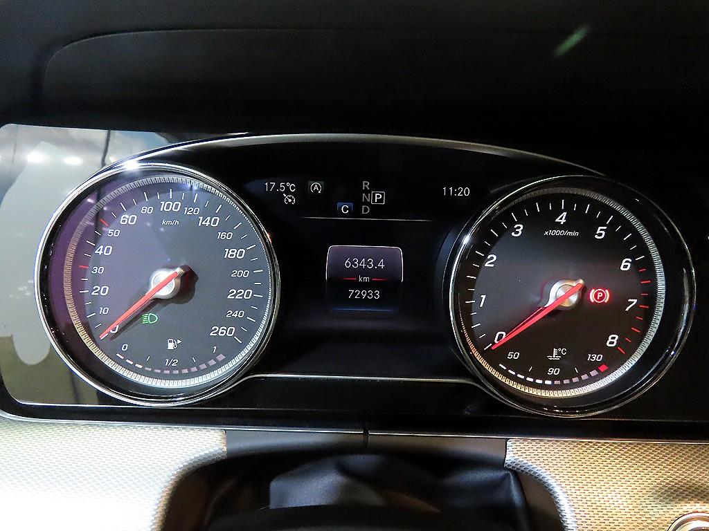 Mercedes Benz E class - Vista 9
