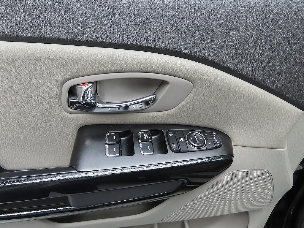KIA Carnival 2018 Negro - Importación desde Corea - HF Imports Iquique - Foto 13