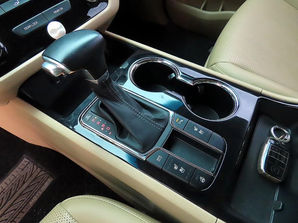 KIA Carnival - Vista 11