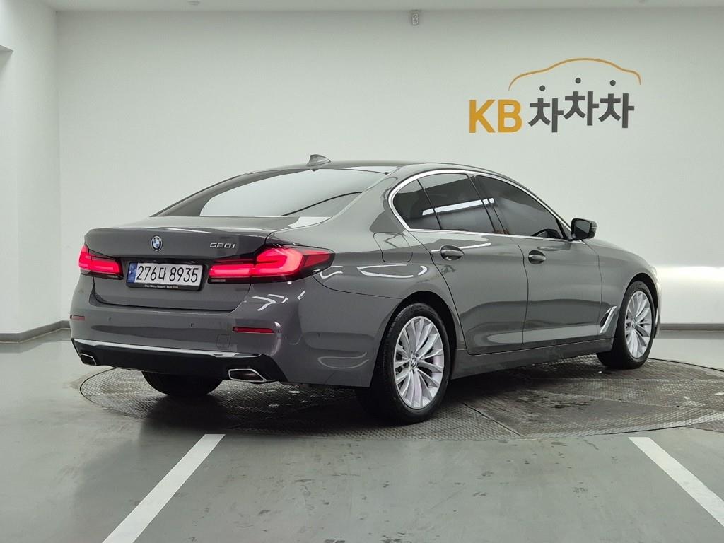 BMW 5 Series - Vista 4