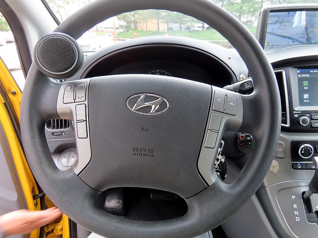 HYUNDAI Starex - Vista 8