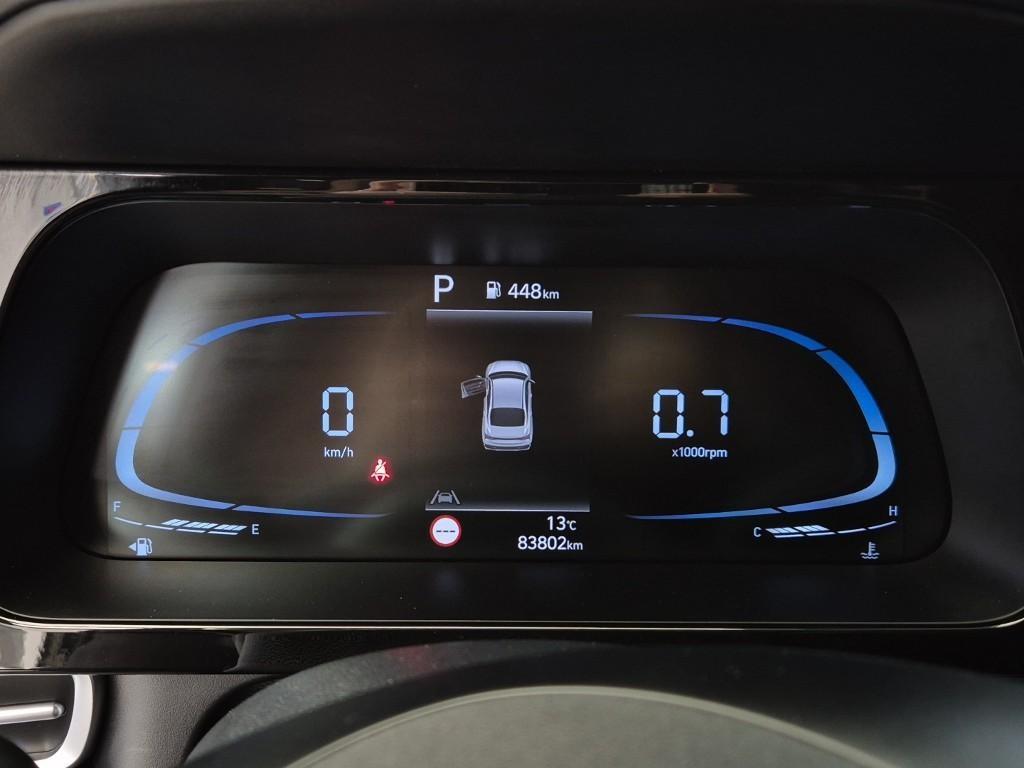 HYUNDAI Avante - Vista 6
