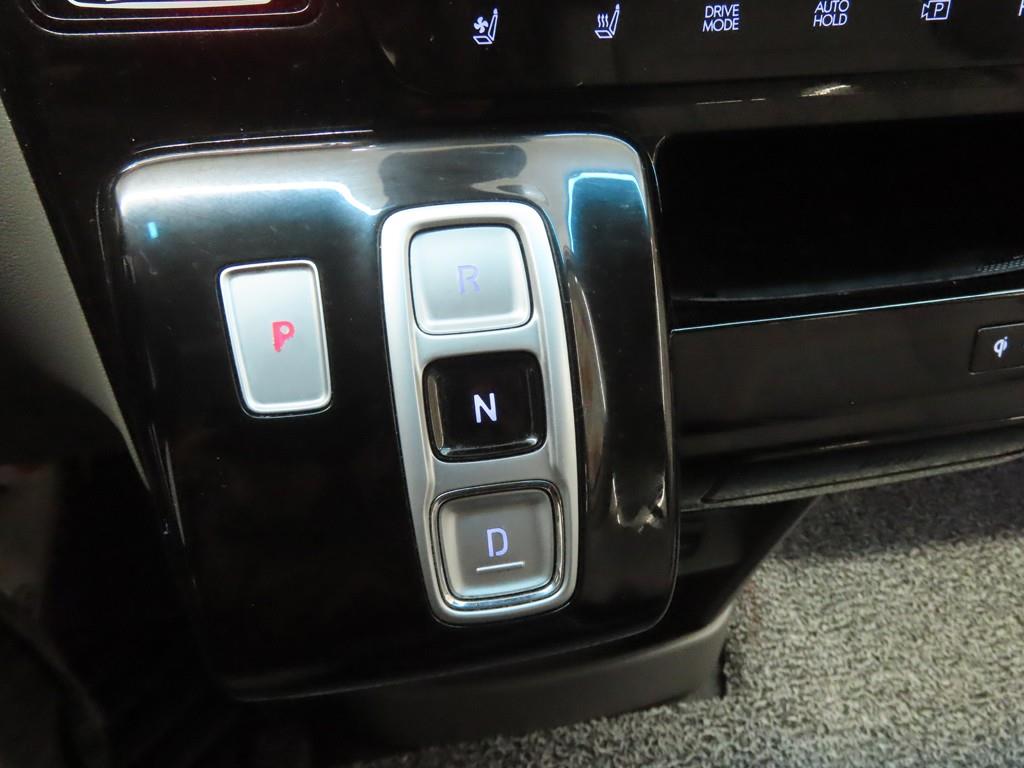 HYUNDAI Staria - Vista 12