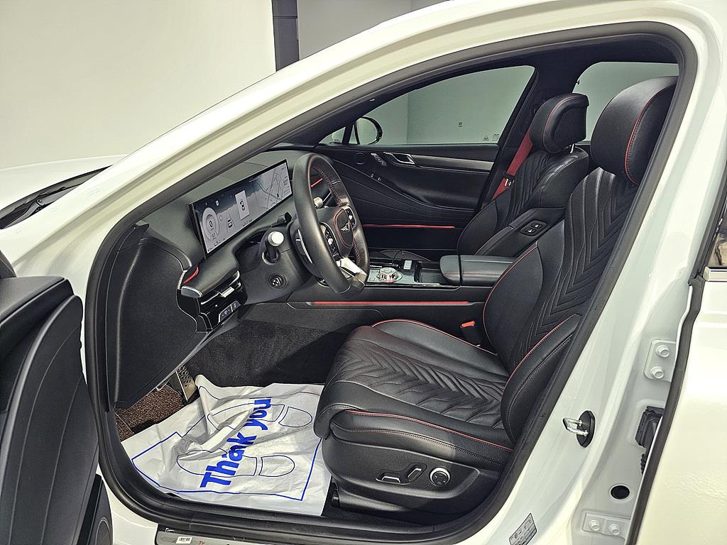 Genesis G80 - Vista 8