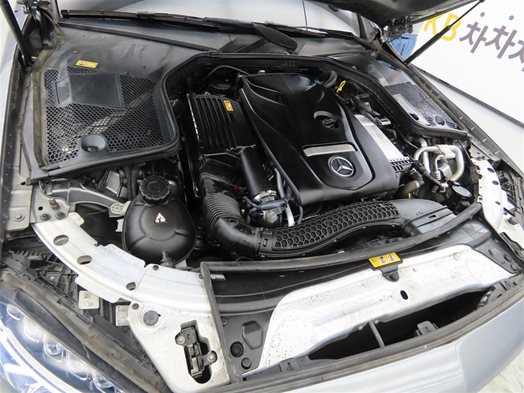 Mercedes Benz C Class 2016 Gris - Importación desde Corea - HF Imports Iquique - Foto 19