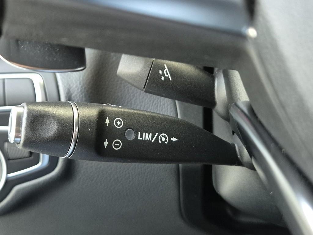 Mercedes Benz GLC Class - Vista 6