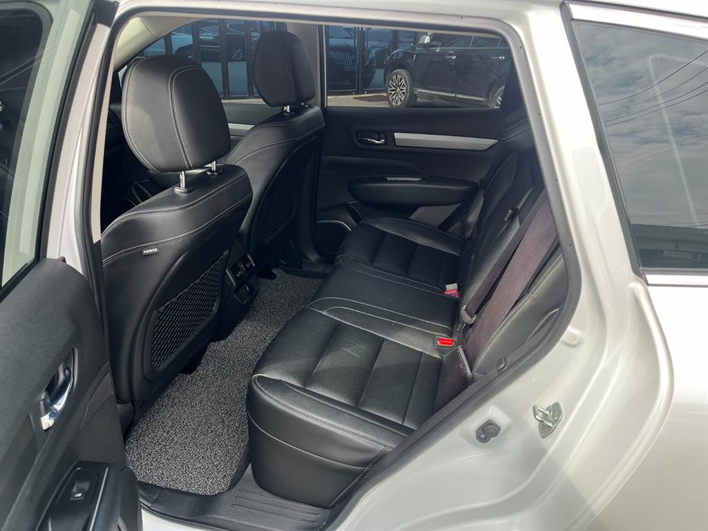 SAMSUNG QM6 - Vista 9