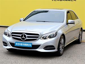 Mercedes Benz E class - Vista 4